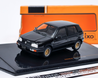 Volkswagen Golf III customs (1993) black IXO 1:43