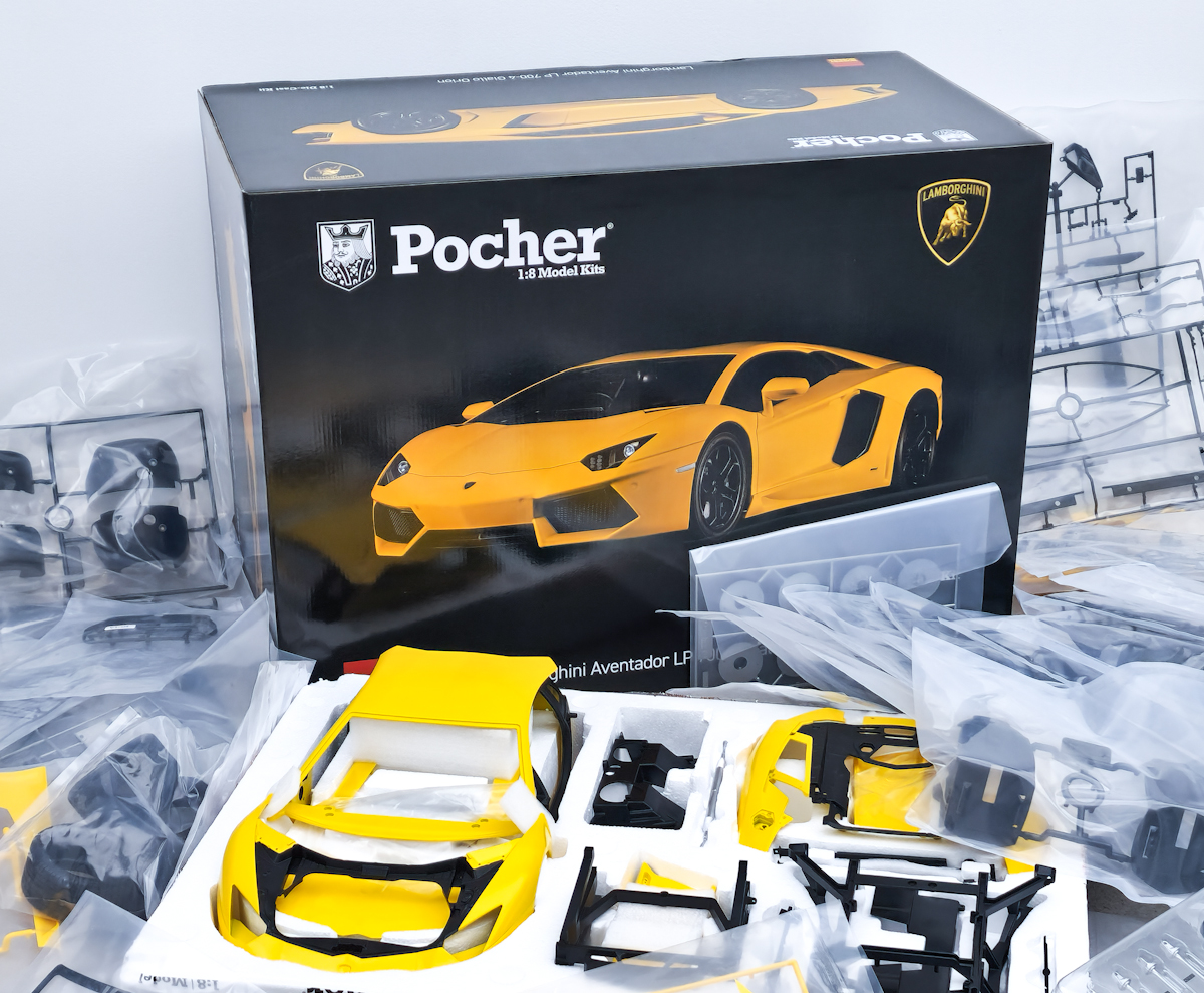 Lamborghini Aventador LP 700-4 Giallo Orion - STAVEBNICE - Pocher 1:8_