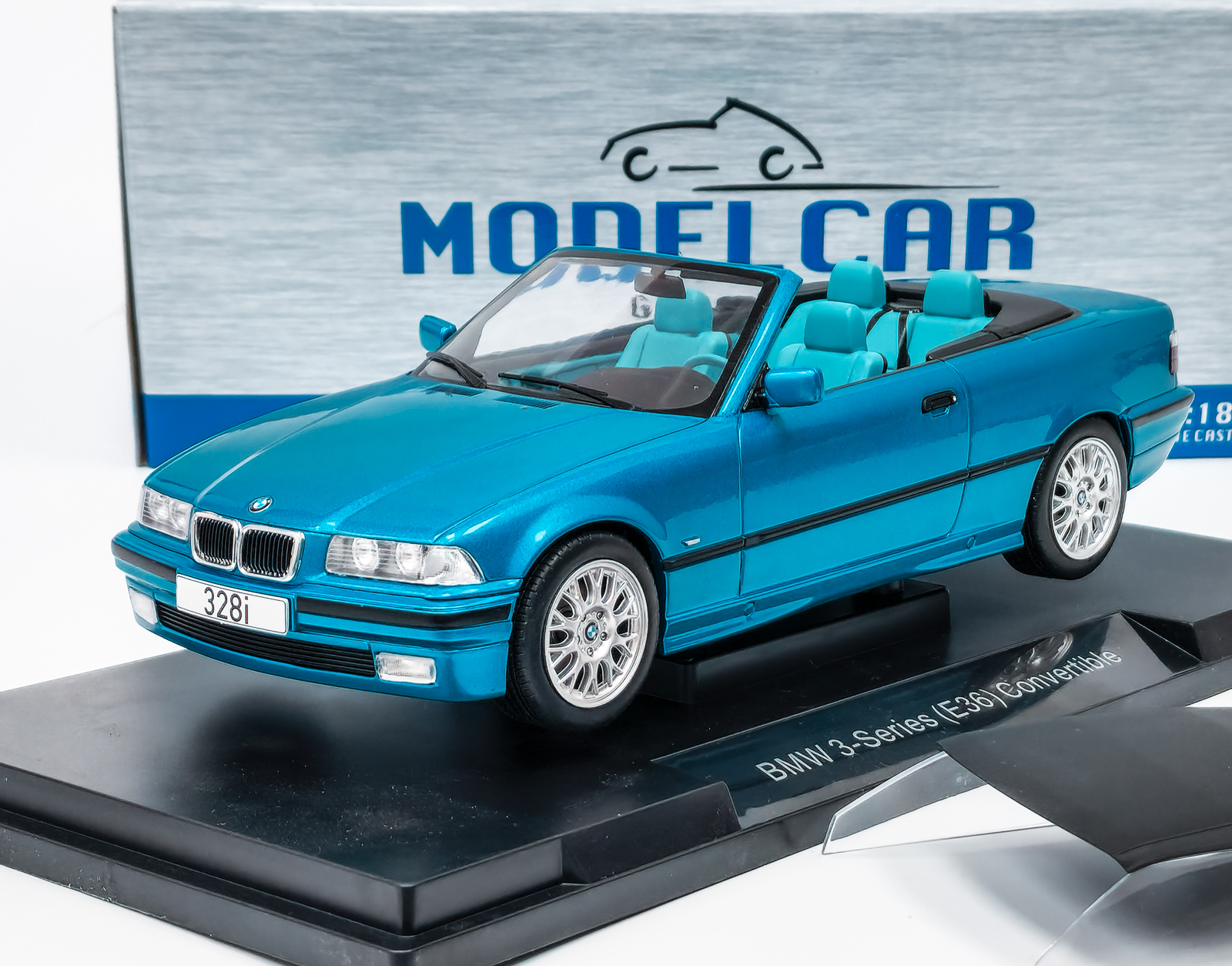 BMW 3 Series (E36) Cabriolet 1996 - tyrkysová metalíza MCG 1:18