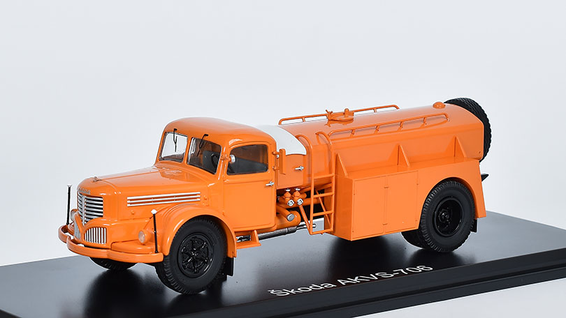 Škoda 706 R AKVS Cisterna 1946 SSM 1:43 