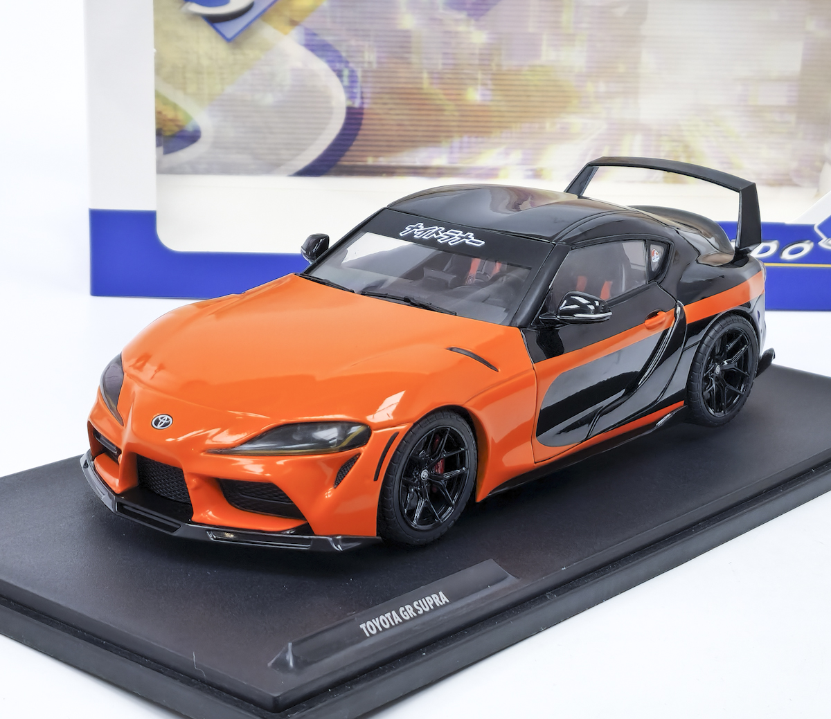 TOYOTA GR SUPRA STREETFIGHTER oranžová - SOLIDO 1:18