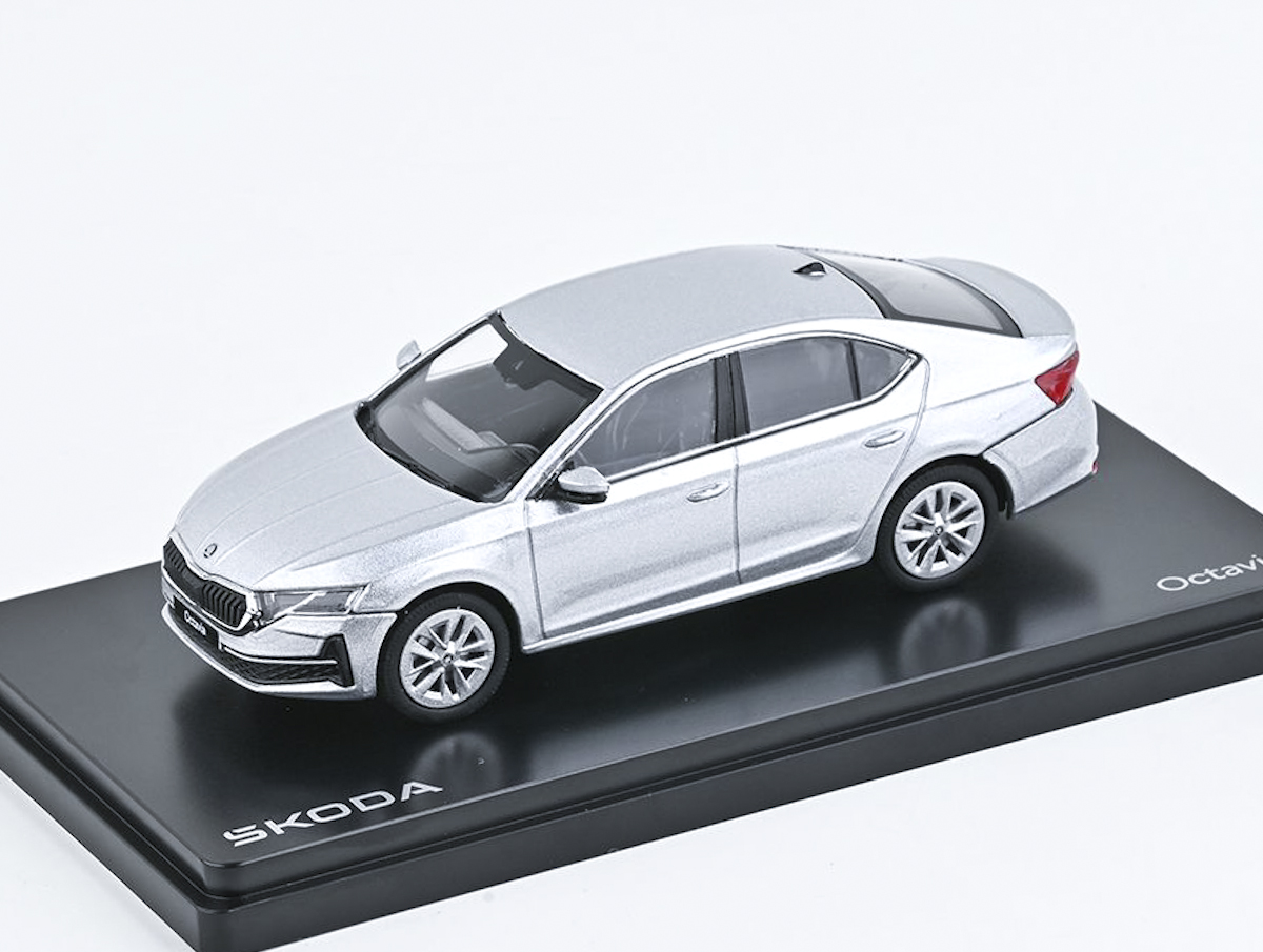 Škoda Octavia IV FL (2024) Stříbrná Brilliant Metalíza - ABREX 1:43