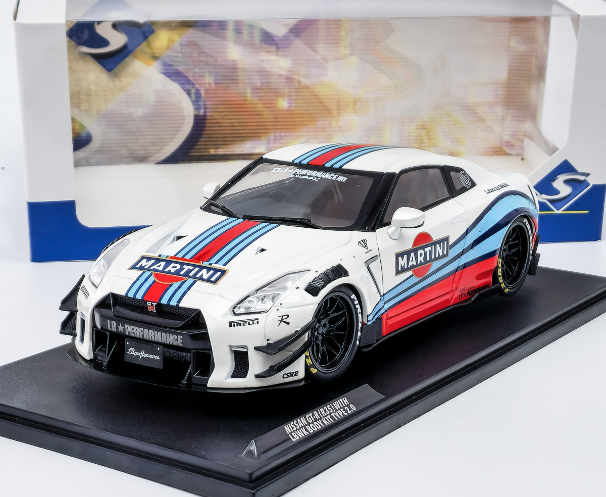 Nissan GT-R (R35) W/ Liberty Walk Body Kit 2.0 M 2024 - SOLIDO 1:18
