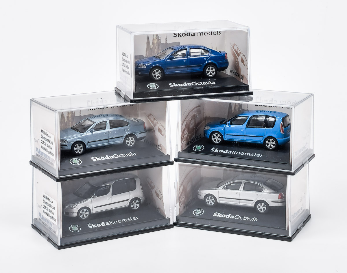 Sada Škoda  č.1 - 5 ks (Škoda Octavia & Škoda Roomster) ABREX 1:72
