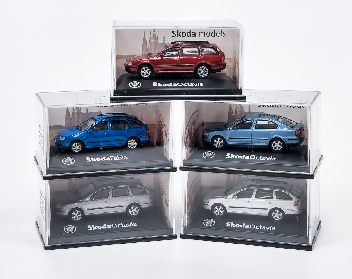 Sada Škoda  č.2 - 5 ks (Škoda Octavia & Škoda Fabia) ABREX 1:72