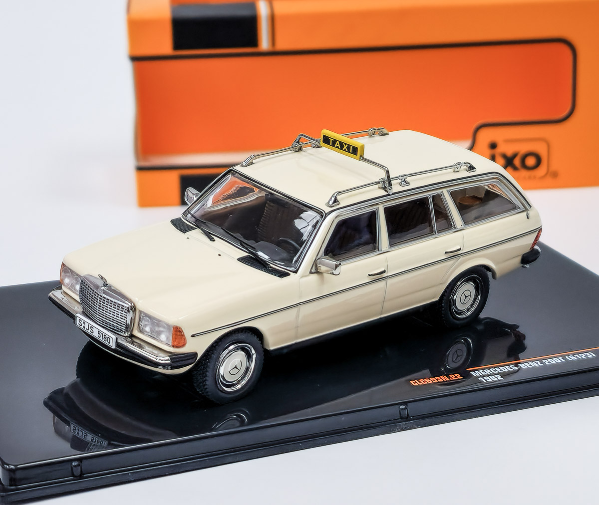 Mercedes-Benz 200T (S123) 1979 TAXI - IXO 1:43