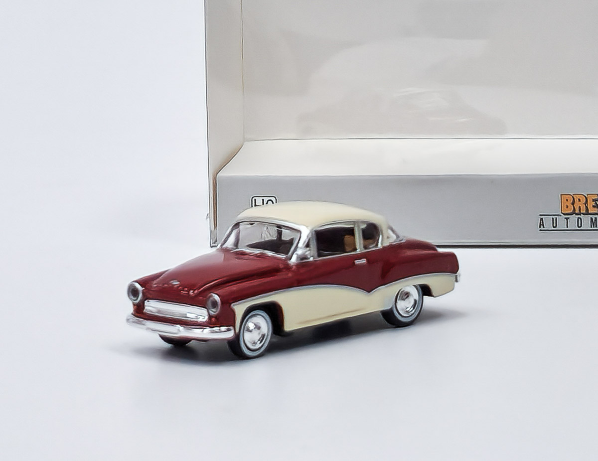 Wartburg 311 Coupé (1959) červená/světle béžová Brekina 1:87