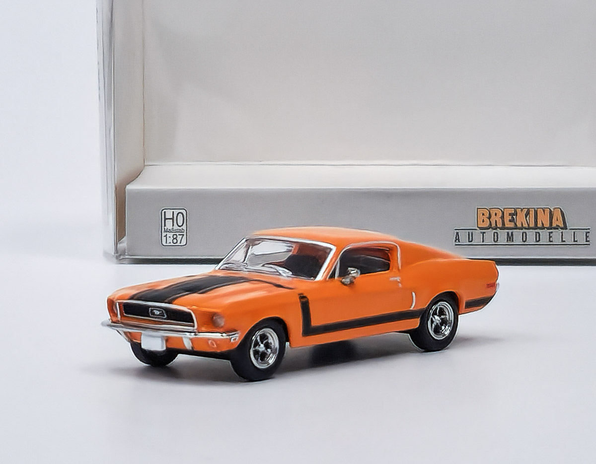 Ford Mustang (1968) oranžová Brekina 1:87
