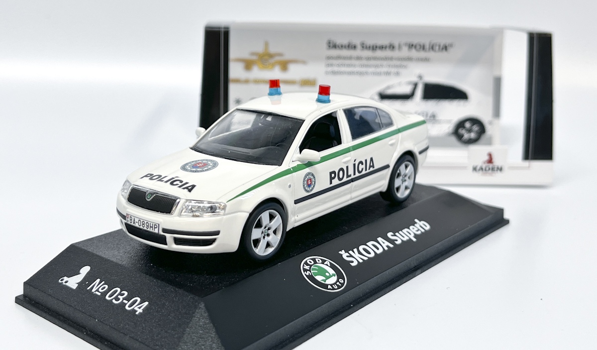 Škoda Superb Polícia SK 1:43