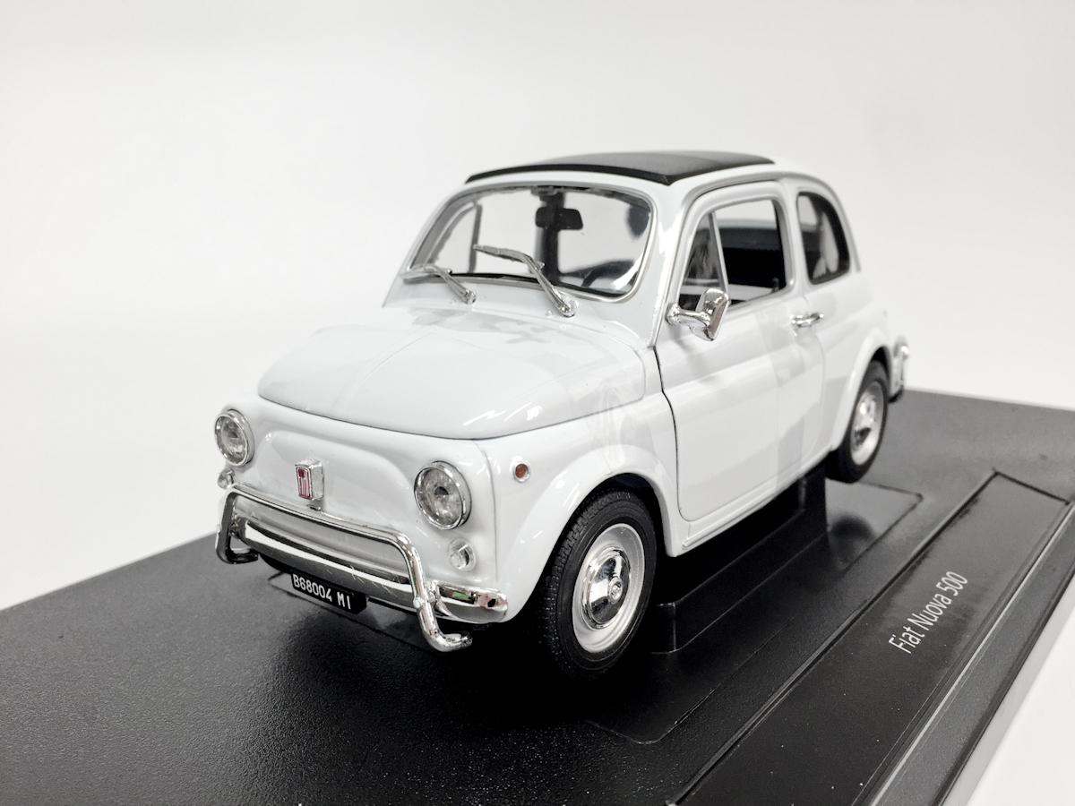 FIAT 500 (1957) 1:18 - Bílá