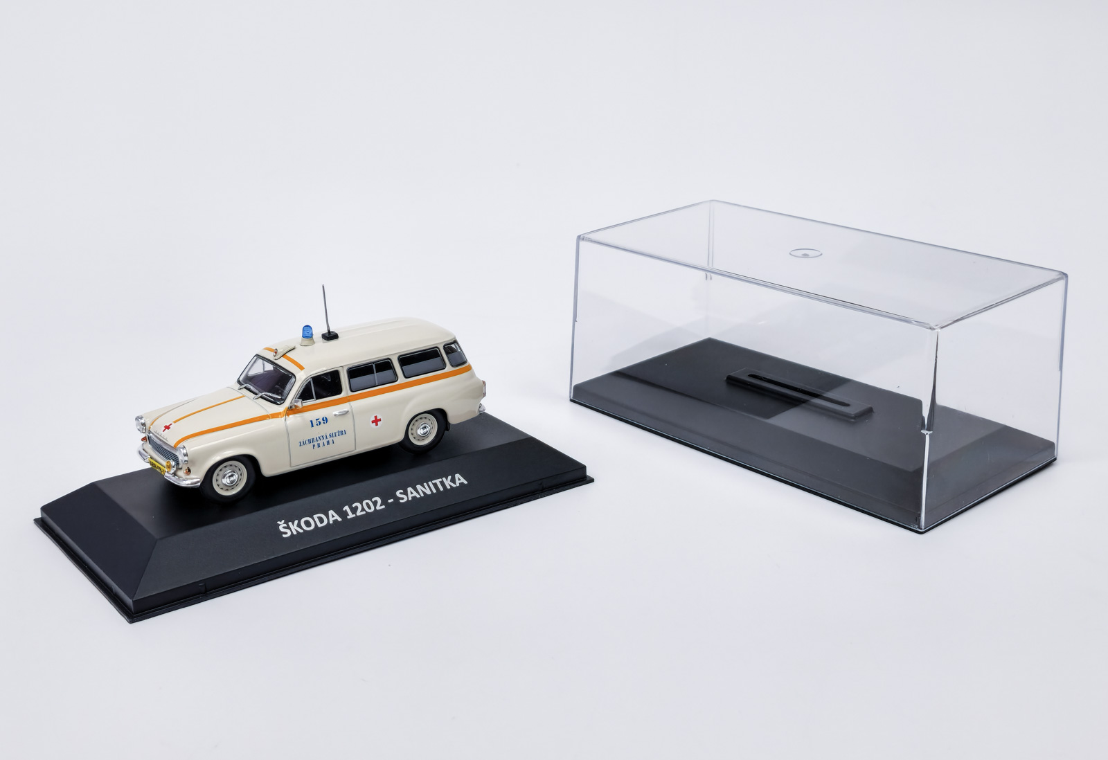 DIE CAST SKODA 1202 VAN SCALA 1/43 DIE CAST SKODA 1202 VAN SCALA 1/43