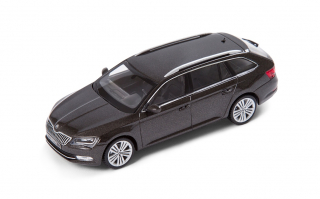Škoda Superb III Combi Hnědá Magnetic 1:43