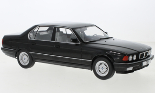  BMW 7er 750i (E32) 1992  - Černá metalíza MCG 1:18