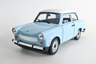 Trabant 601 1:24 - Modrá světlá / Bílá střecha