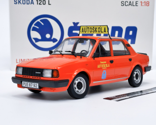 Škoda 120 L Svazarm Autoškola Pardubice FOX18 1:18 