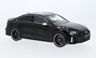Audi RS3 Limousine (2022) black MCG 1:18