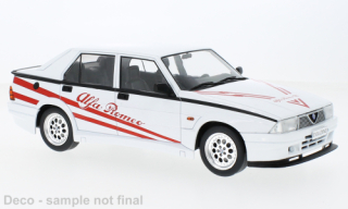 Alfa Romeo 75 Turbo Evoluzione (1987) white MCG 1:18